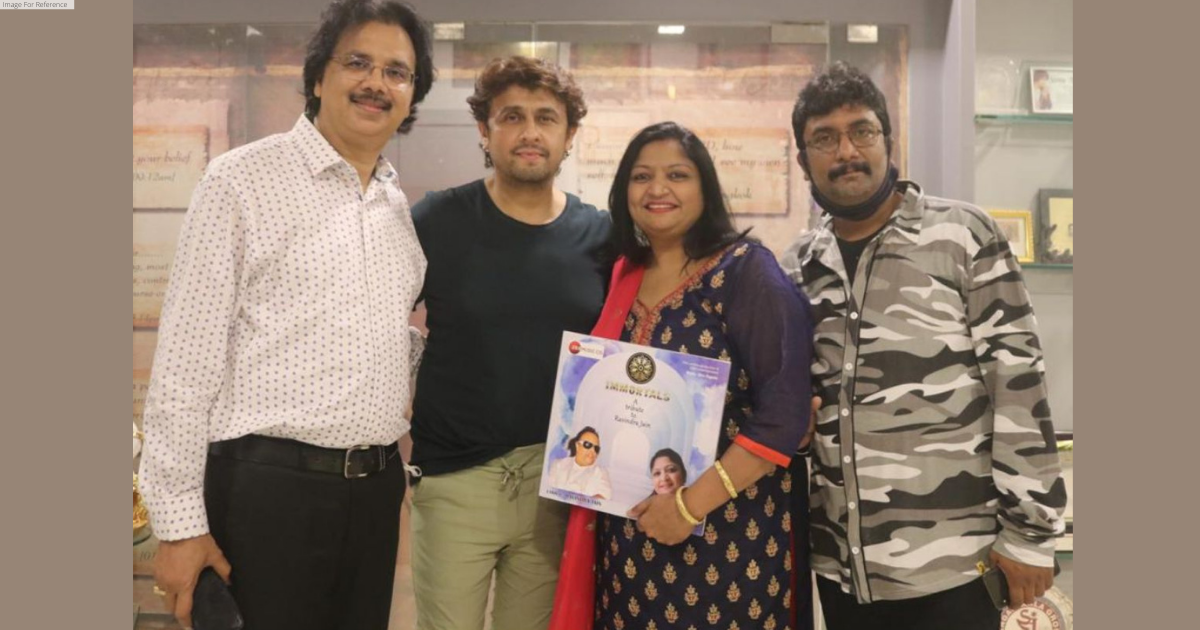 Sonu Nigam launches Ritu Johri’s album The Immortals